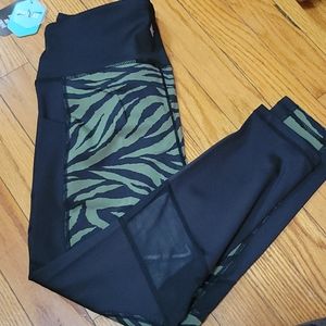 LuLaRoe Fearless Medium
